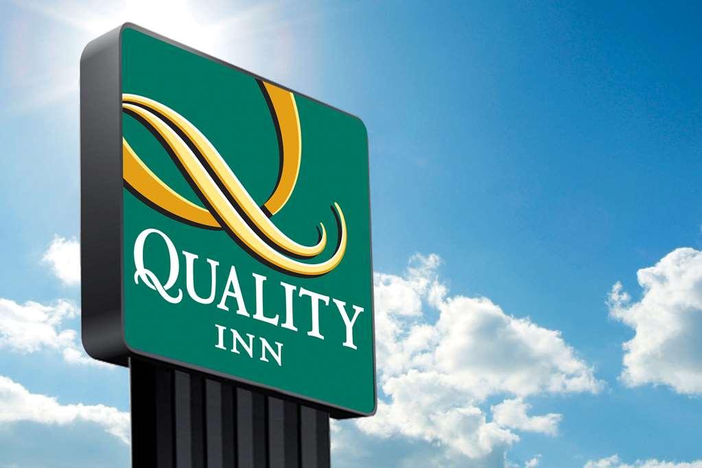 Quality Inn Lexington -Horse Park Екстер'єр фото
