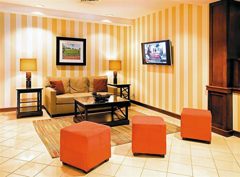 Quality Inn Lexington -Horse Park Інтер'єр фото