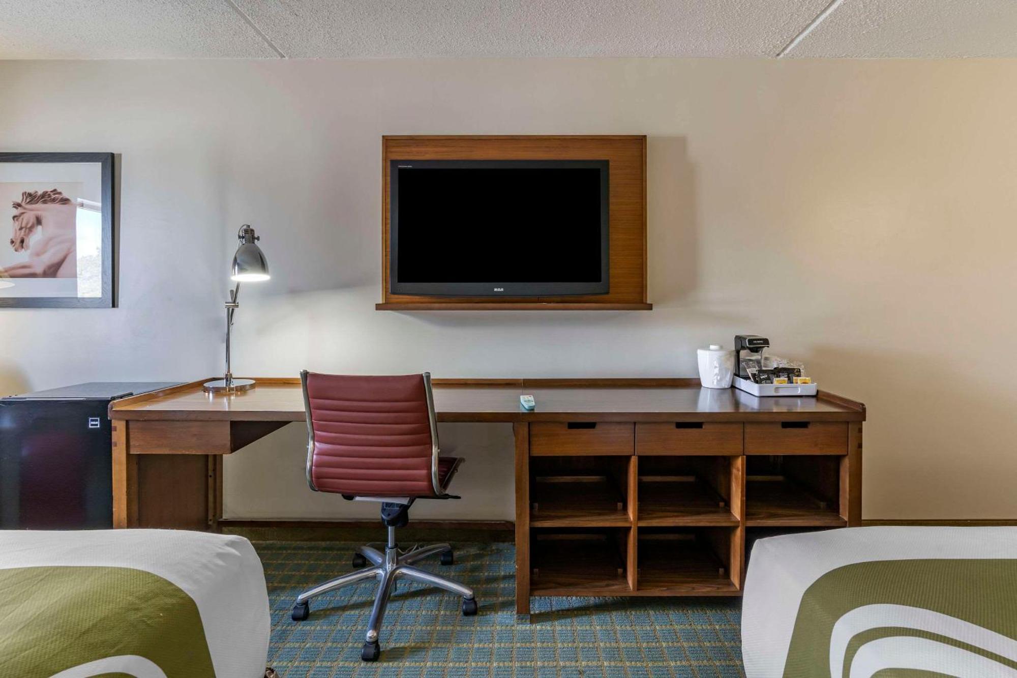 Quality Inn Lexington -Horse Park Екстер'єр фото