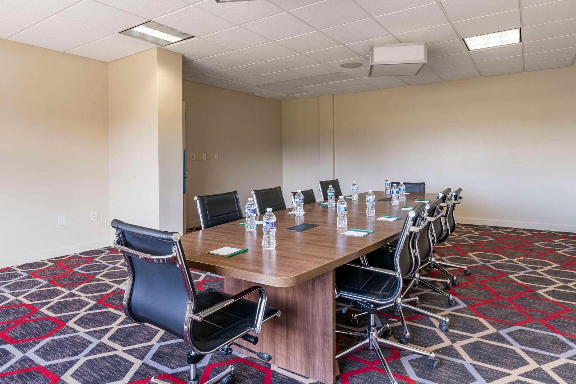Quality Inn Lexington -Horse Park Екстер'єр фото