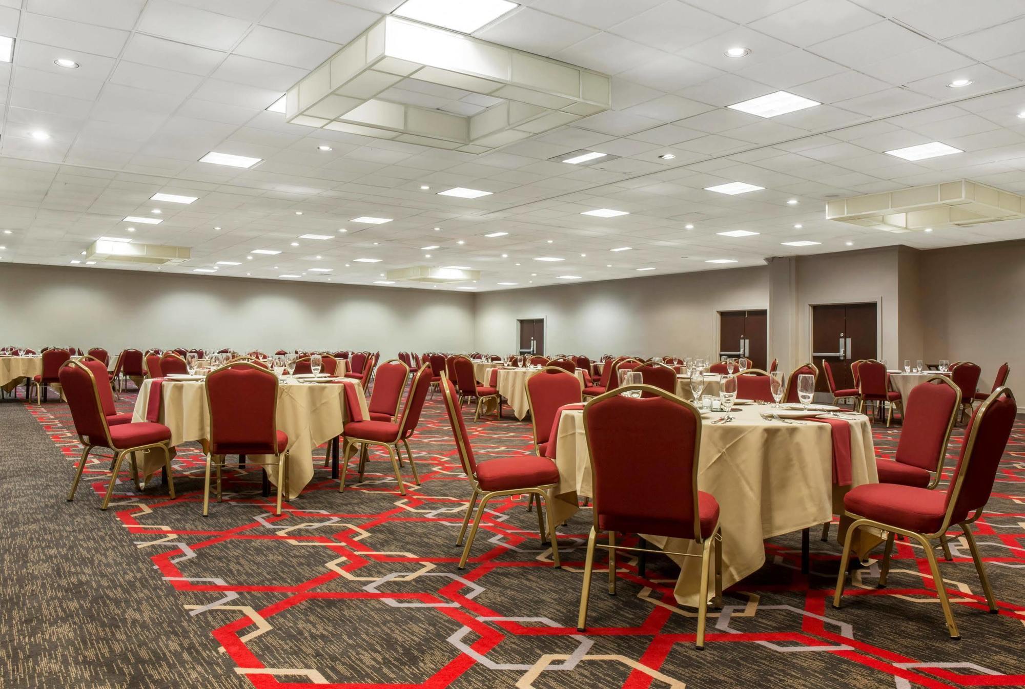 Quality Inn Lexington -Horse Park Екстер'єр фото